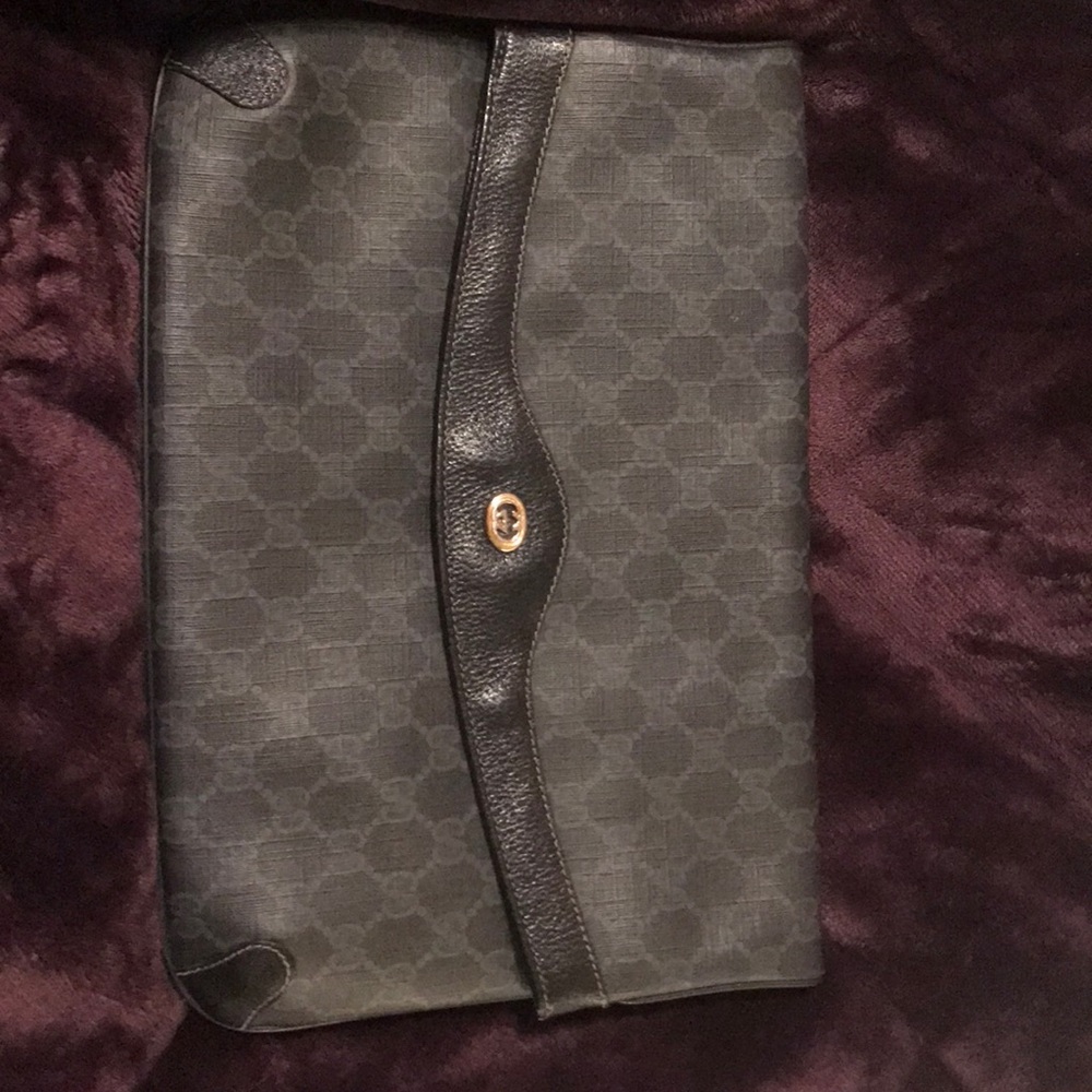 Authentic Gucci Vintage Clutch